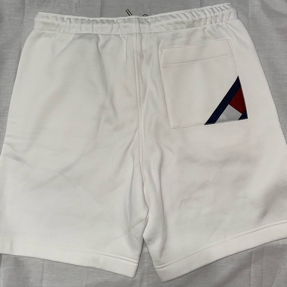 Tommy Hilfiger x Disney - Picture 3 of 4